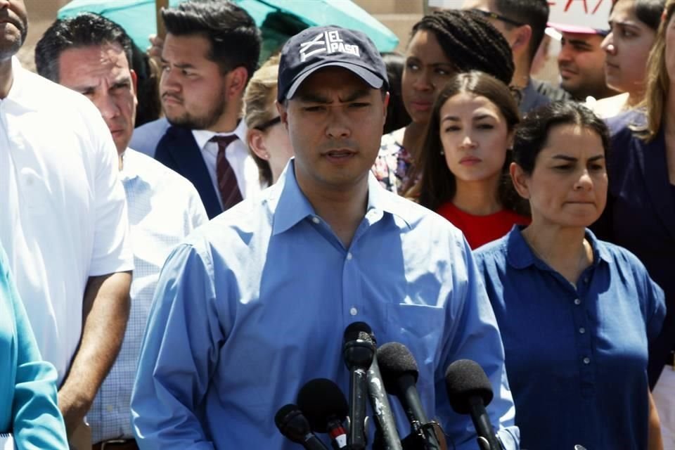 El congresista Joaquin Castro durante un evento en 2019.