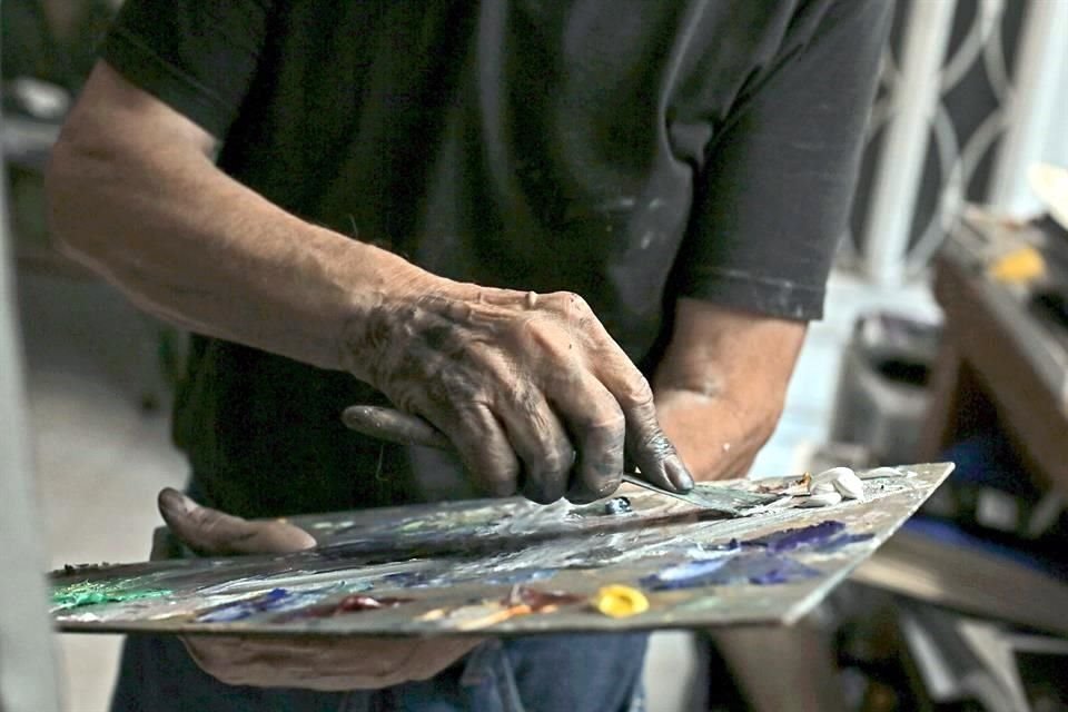 'Nunca pinté para ser famoso o ganar dinero: pinto porque me gusta', expresa el artista desde su taller.