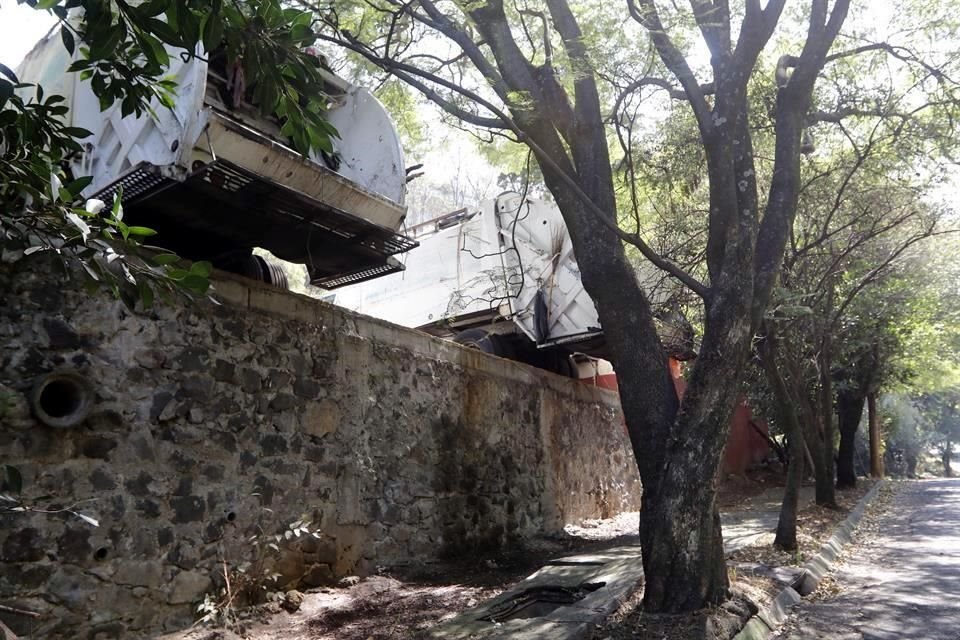 Las instalaciones se ubican en una área verde de Bosques de las Lomas.