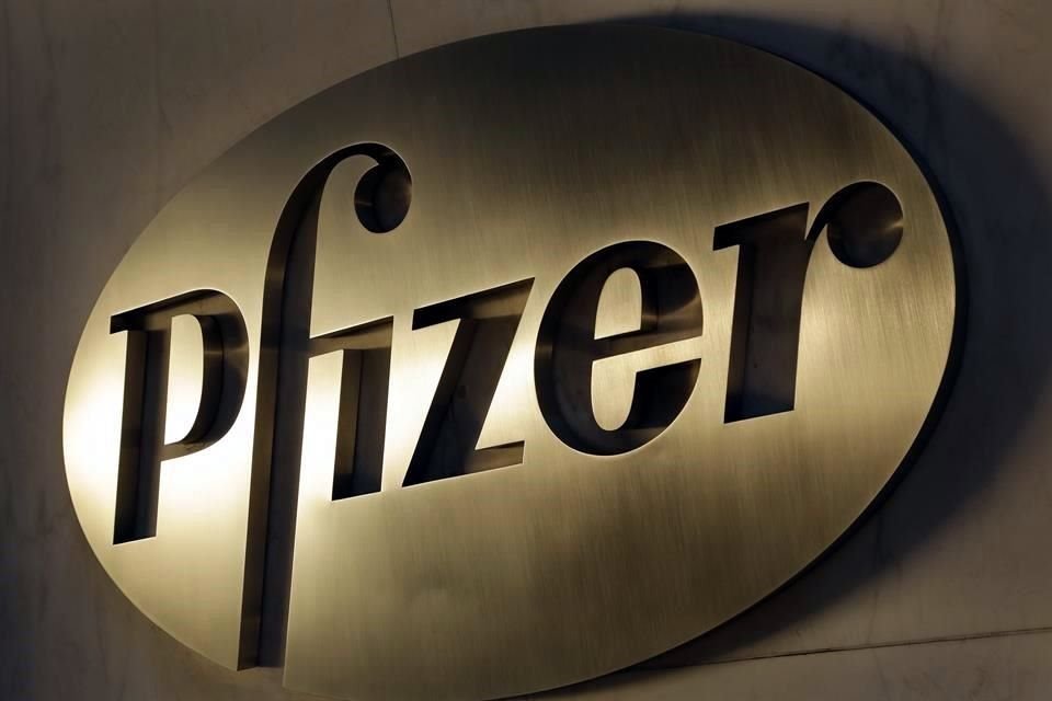 Pfizer afirmó que su vacuna contra Covid-19 es 90% efectiva contra el virus, según datos primer análisis intermedio de su ensayo de fase 3.