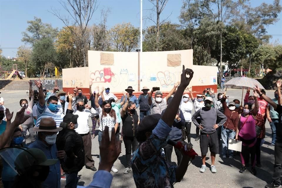 A la reunión, realizada en el parque, llegaron más de 70 colonos, la mayoría externó su rechazo a la construcción.