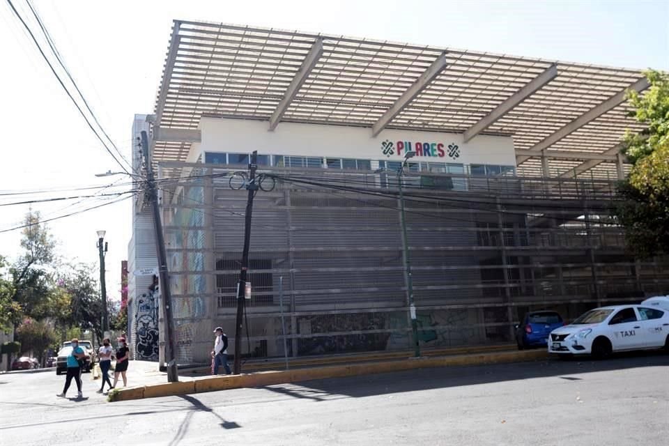 Es el segundo caso en que un grupo de vecinos se oponen a la construcción de un Pilares, como también sucede en la Colonia Merced Gómez, Alcaldía Álvaro Obregón.