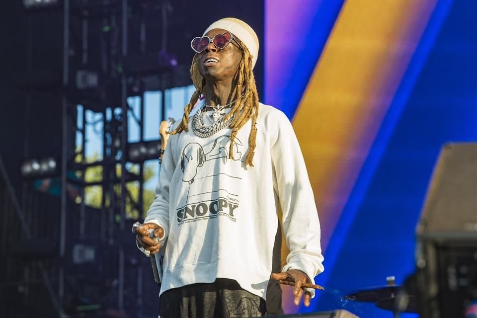 En diciembre del año pasado le encontraron a Lil Wayne una pistola y munición ilegales, y este martes la Policía de Miami lo acusó por lo sucedido.