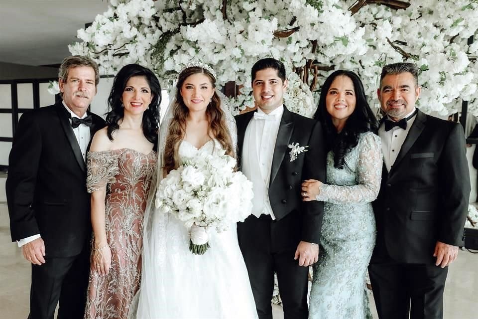 Martín Alfonso Gutiérrez, Sandra Elizondo de Gutiérrez, Laura Moreno Benavides, Alfonso Gutiérrez Elizondo, Laura Benavides de Moreno y Ariel Moreno
