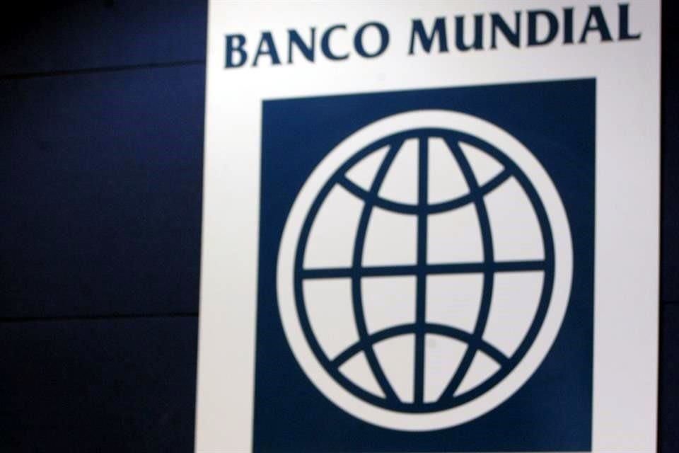 El Banco Mundial dijo que los gobiernos necesitarán acelerar rápidamente los programas de asistencia social existentes al tiempo que apoyan las instituciones del sector financiero y las fuentes clave de empleo. 