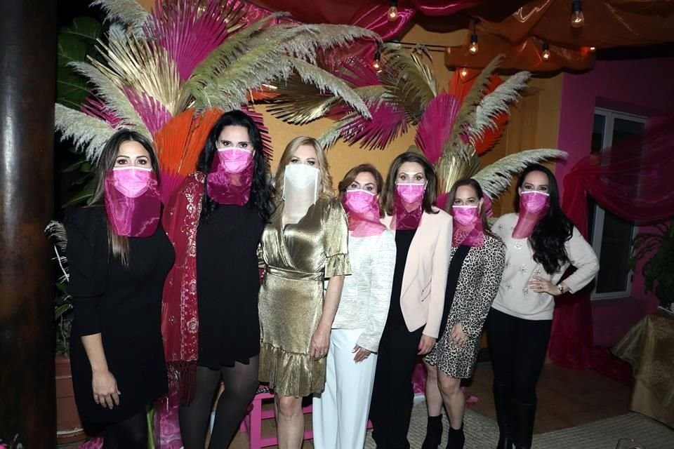 Glenda Silva, Rocío Garza Padilla, Martha Elena Garza De Silva, Blanca Elizondo de Cárdenas, Dora Alicia Lerma Cárdenas, Adriana Guerra y Argelia Silva