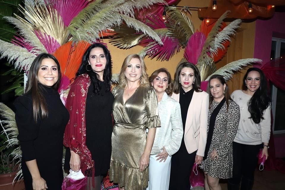 Glenda Silva, Rocío Garza Padilla, Martha Elena Garza De Silva, Blanca Elizondo de Cárdenas, Dora Alicia Lerma Cárdenas, Adriana Guerra y Argelia Silva