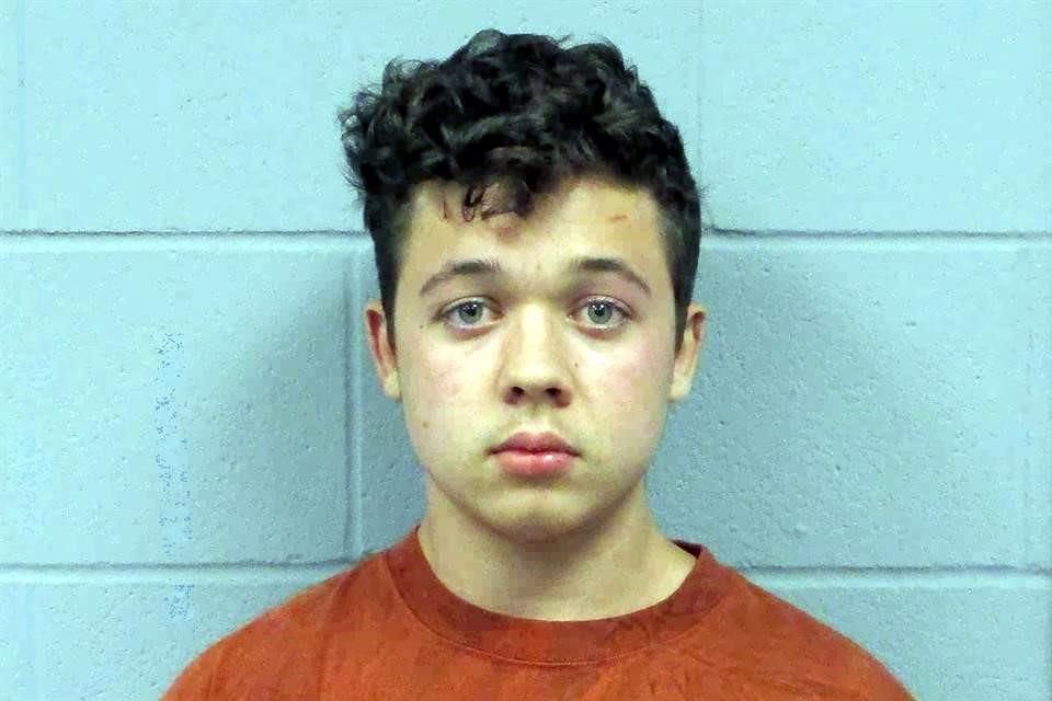 Foto del Departamento de Policía de Antioch, Illinois, muestra a Kyle Rittenhouse, quien fue liberado bajo fianza.