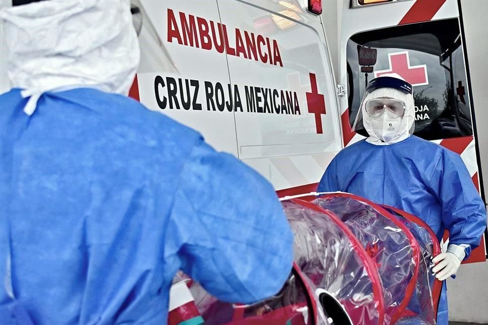 Pese a la disminución en sus recursos, Cruz Roja ha realizado más de 2 mil 500 traslados de ambulancia gratuitos para pacientes con Covid-19.