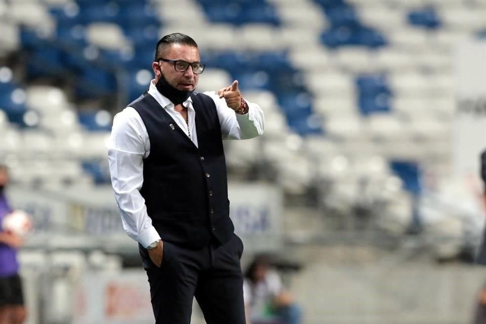 Antonio Mohamed no está seguro en el puesto y en los próximos días la directiva tomará la decisión de si sigue o no.