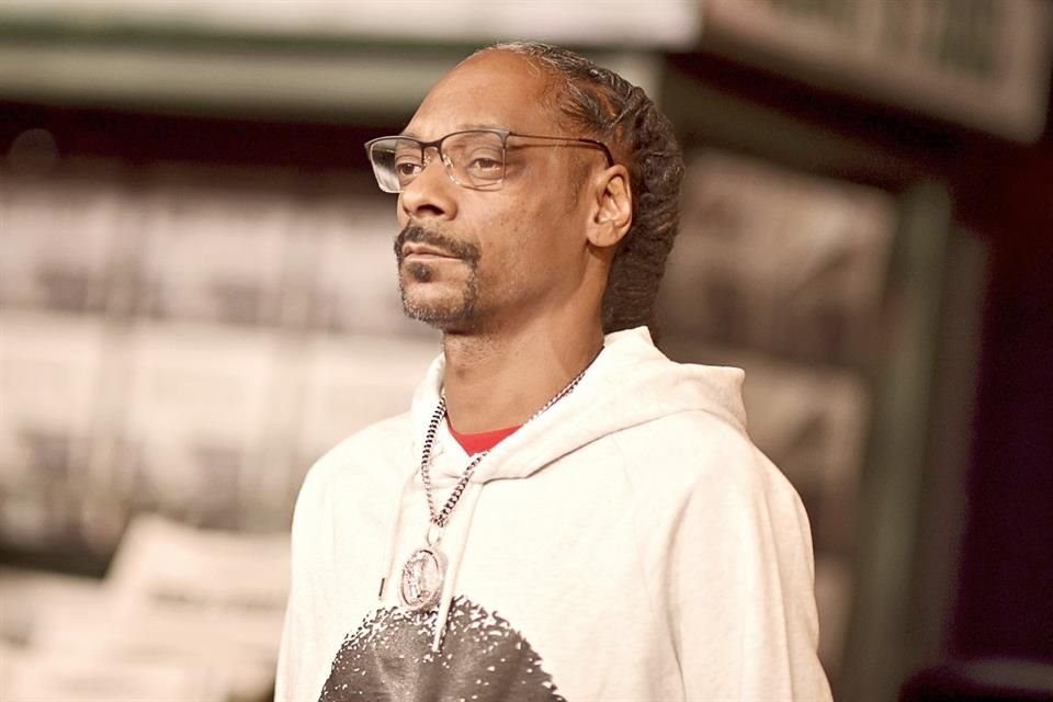 El rapero Snoop Dogg tiene una aparición.