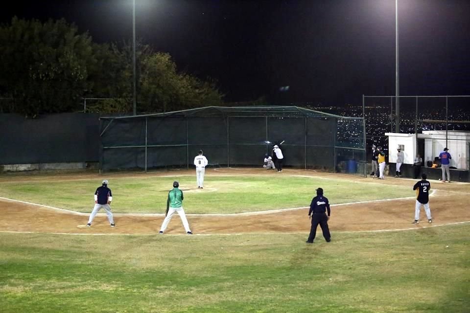 TORNEO DE SOFTBOL DEPORTIVO CUMBRES