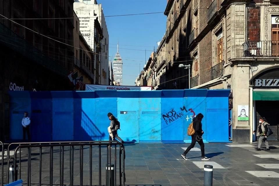 Así luce el corredor peatonal Francisco I. Madero esquina con la Plaza de la Constitución, en el Centro.