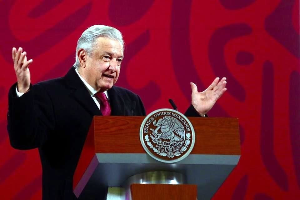 El Presidente López Obrador ofrece su conferencia mañanera en Palacio Nacional.