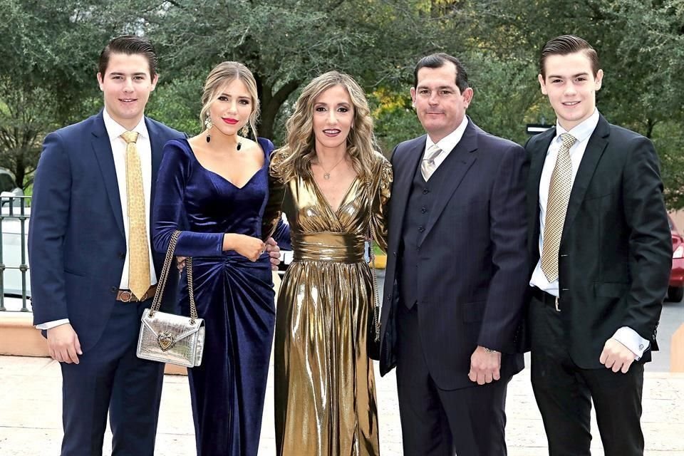 Diego Cárdenas, Daniela Barona, Alejandra de Cardenas, Juan Carlos Cardenas y Santiago Cardenas