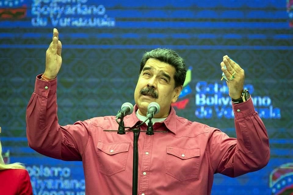 El Presidente de Venezuela, Nicolás Maduro, afirmó que este es 'inicio de una nueva era', en medio de críticas de opositores y otros países.