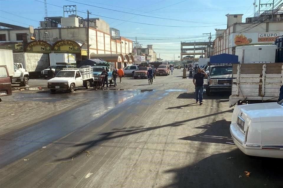 Los andenes y pasillos de la central operaron con normalidad y sin concentraciones de personas como ocurrió ayer.