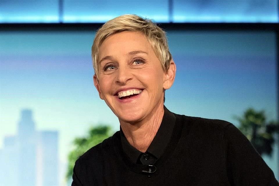 Ellen DeGeneres anunció que dio positivo a la Covid-19 por lo que tuvo que suspender la producción de su programa hasta enero.