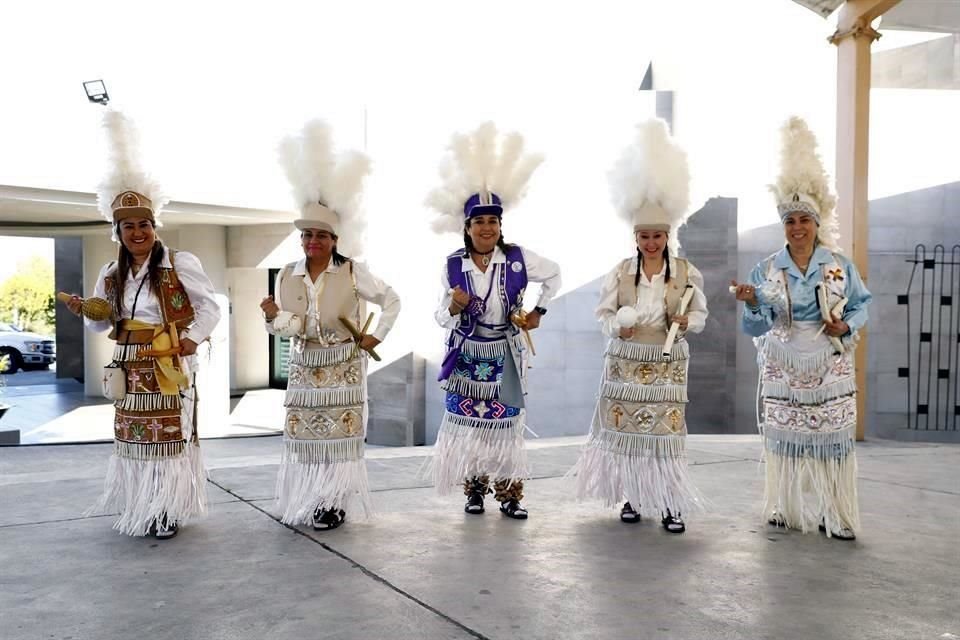 Eloisa Rosas, Dinis Olivares Robles, Ruth Fuentes de Armas, Karla Saldaña Galindo y Maria Guadalupe Guerra Baigen