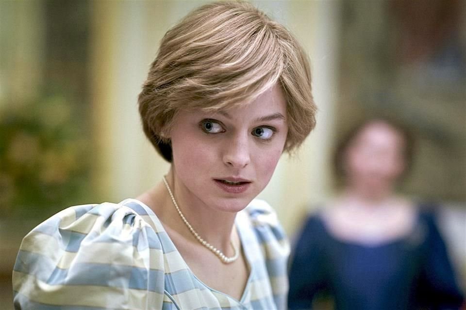 Emma Corrin 'The Crown'