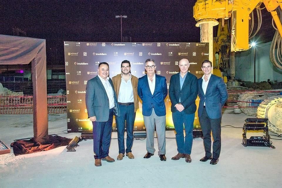 Miguel Valdés, Adrián Marcos, Gustavo Marcos, Gustavo Backhoff  y Gustavo Marcos Jr.