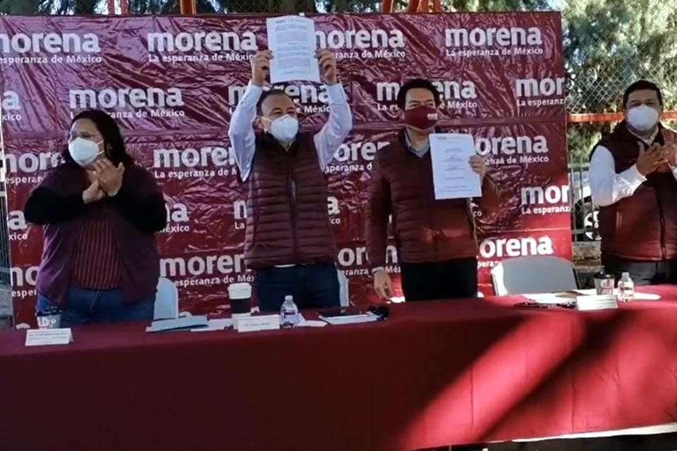 Delgado viajó a la capital sonorense para anunciar la postulación.