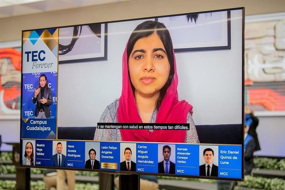 La activista y Premio Nobel de la Paz Malala Yousafzai participó en la ceremonia de graduación Tec Forever del Tec de Monterrey.