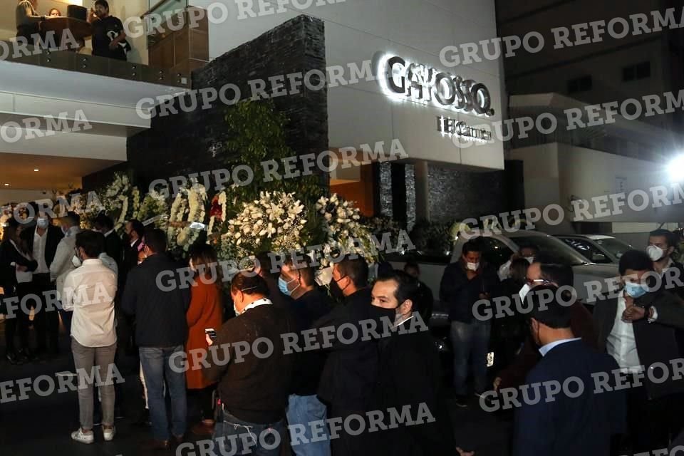 En tandas de 20 ingresaron los asistentes.