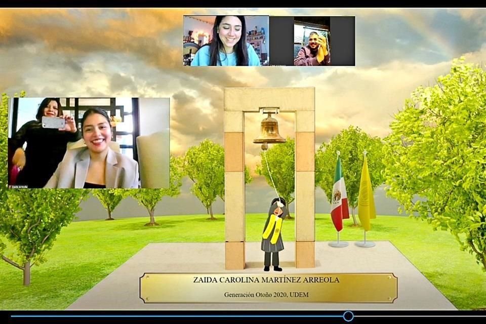Zaida Martínez hizo tañer la campana virtual desde casa y con sus seres queridos vía Zoom.