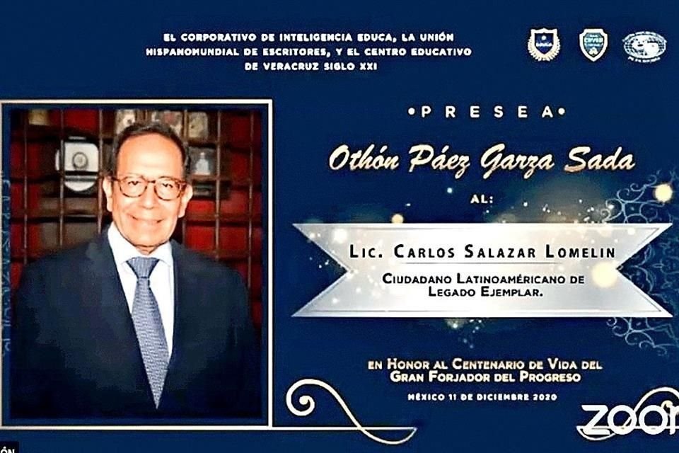 Carlos Salazar Lomelín recibió la Presea Othón Páez Garza Sada.