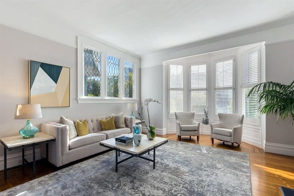 Home $weet home >> Winona Ryder