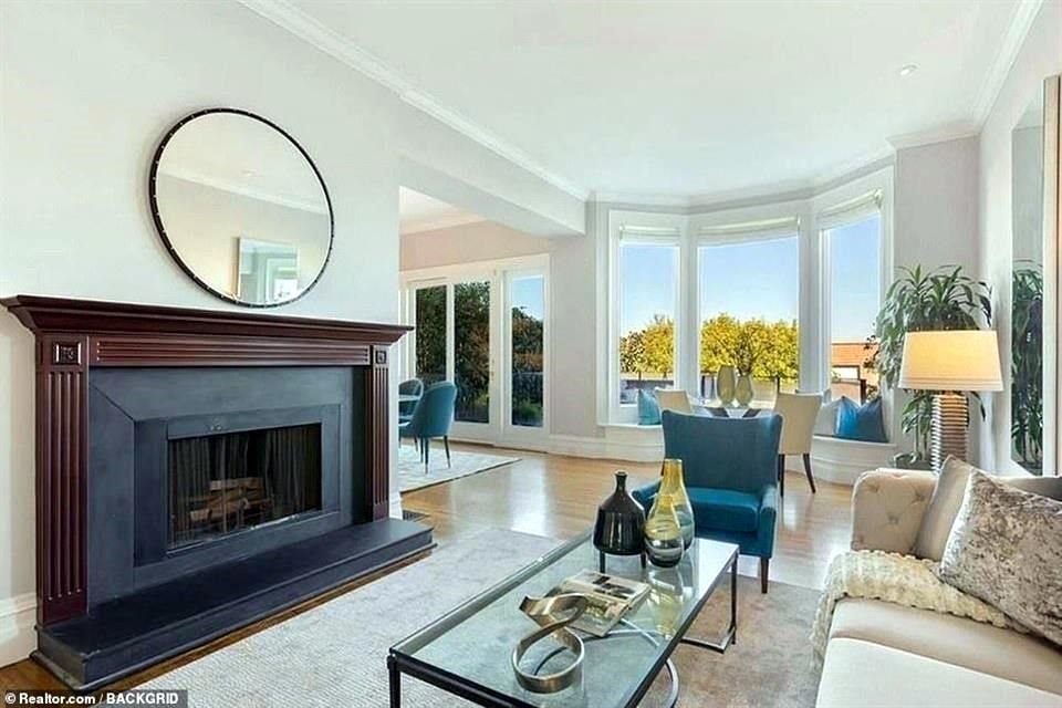 Home $weet home >> Winona Ryder