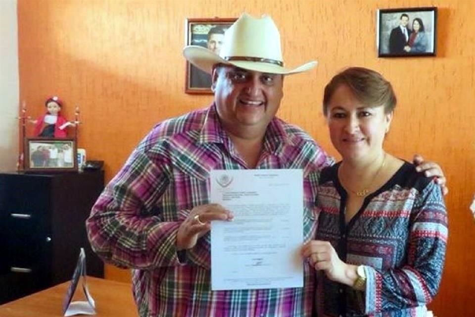 León Humberto Pérez Candanedo, Alcalde de Espinal, Veracruz.