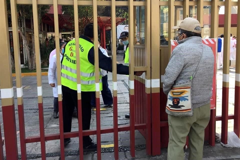 Las vacunas sólo se aplicarán en la primera etapa a personal de salud.