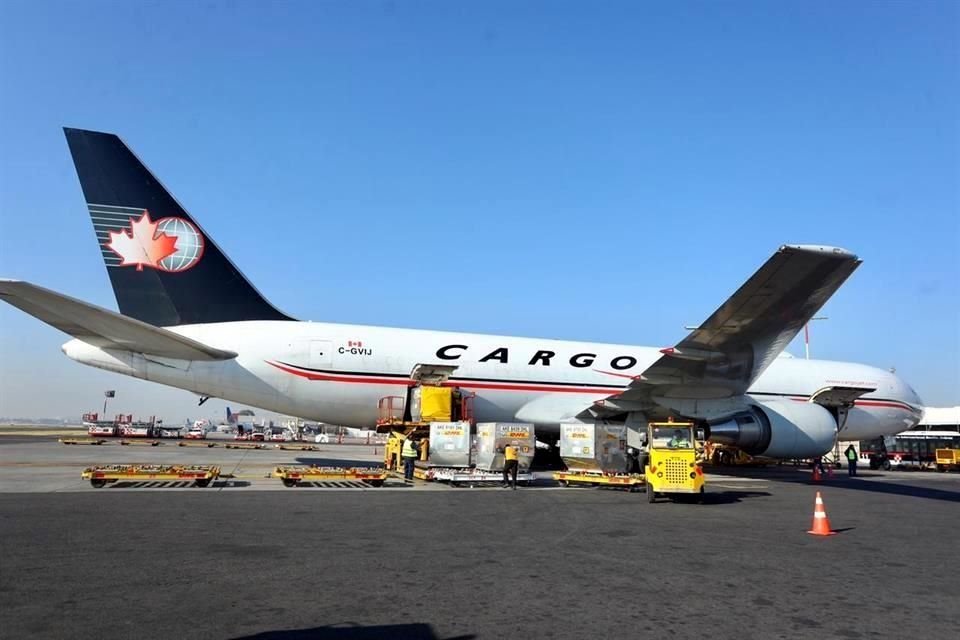 Ssa informó que 42 mil 900 dosis de vacunas contra Covid de segundo lote serán aplicadas el lunes a personal médico en CDMX y Coahuila.