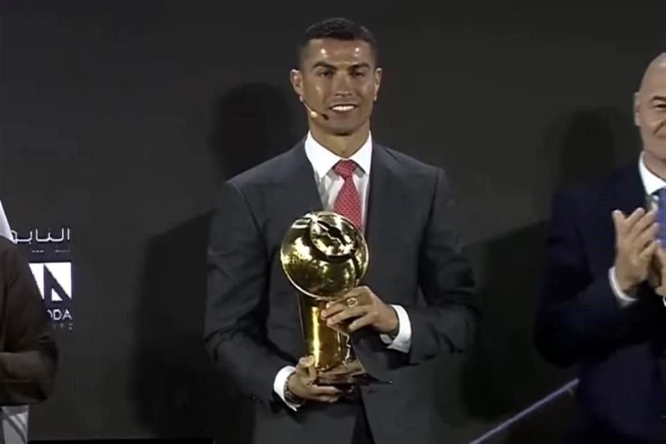 Cristiano Ronaldo fue nombrado el Mejor Jugador deel Siglo 21.