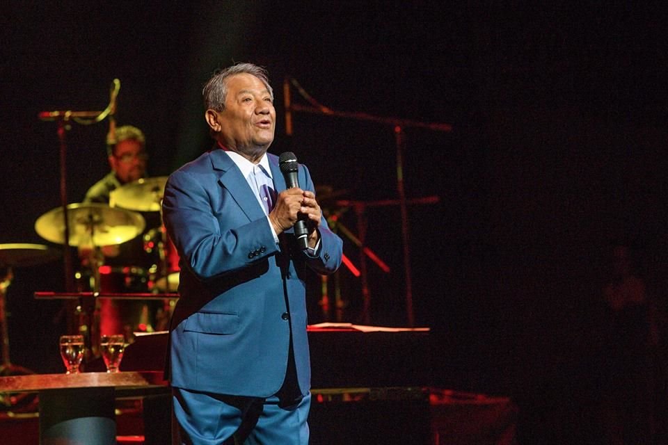 Armando Manzanero, uno de los más grandes compositores mexicanos, murió ayer tras estar hospitalizado por Covid-19 desde el 17 de diciembre.