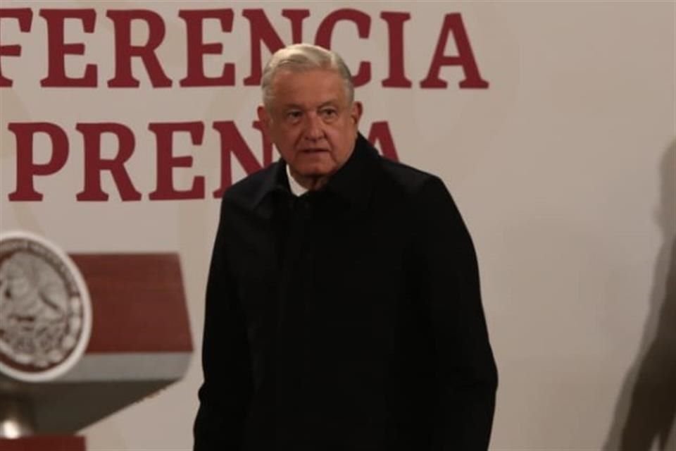 Andrés Manuel López Obrador en conferencia.