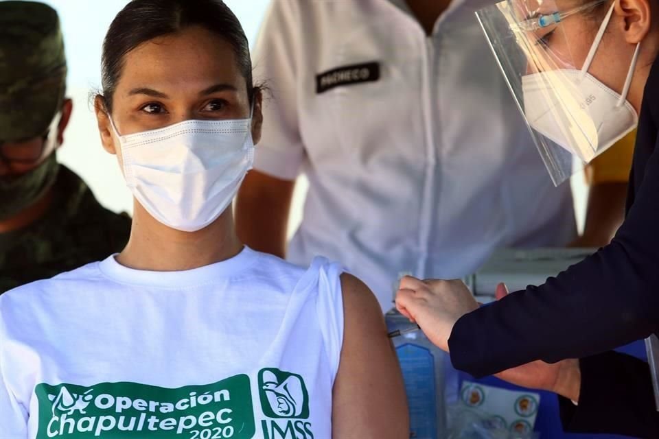 'En el caso de México estamos con un problema físico, además de un problema de salud, económico, social', señaló Gurría.