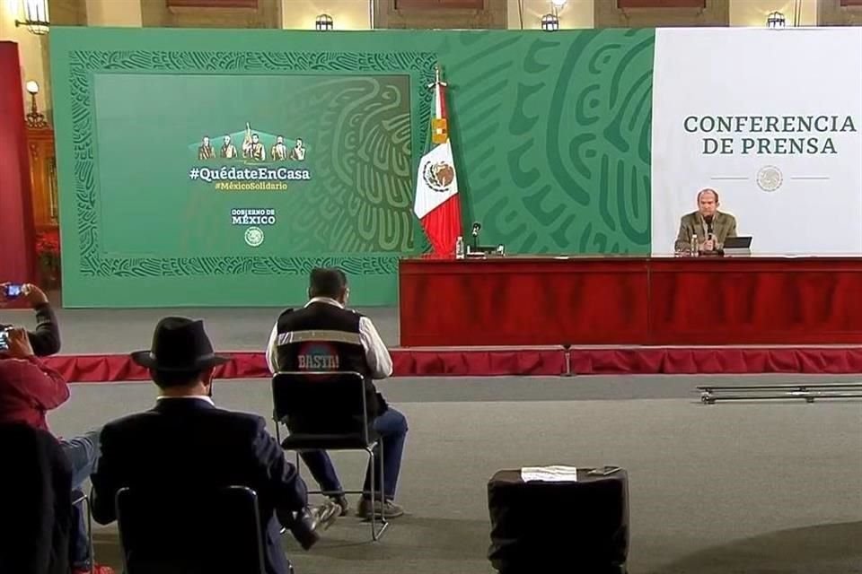 Conferencia en Palacio Nacional.