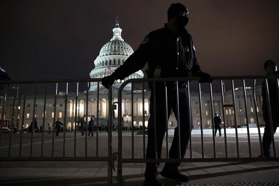 El Capitolio fue asegurado cuatro horas después de la disrupción.