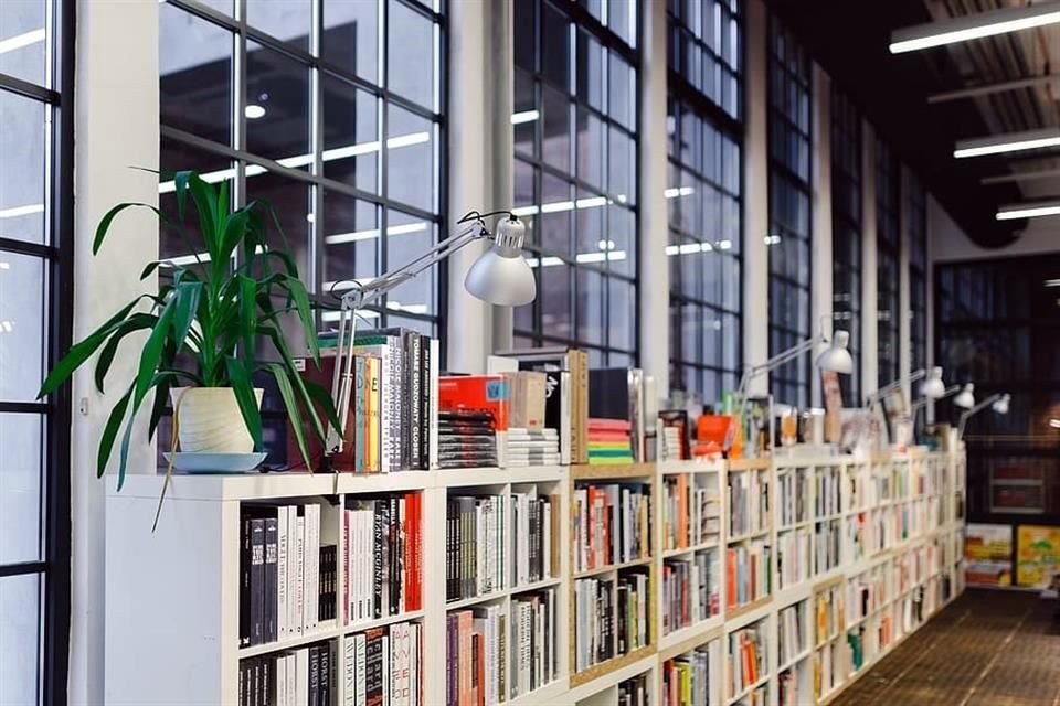 La UVM creará su propio fondo editorial con el fin de recuperar y respaldar el conocimiento que se produce en la casa de estudios.