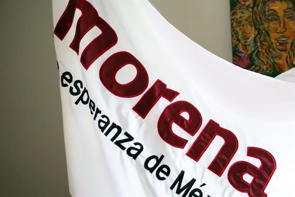 La dirigencia nacional morenista reportó que, al cerrarse el registro, 2 mil 192 son hombres y mil 371 son mujeres.