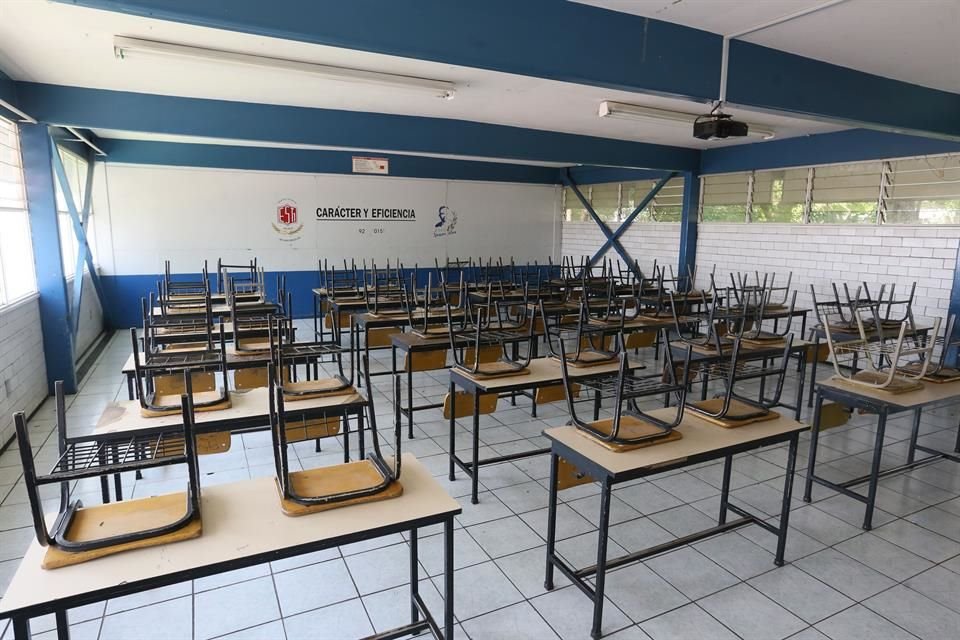 Ante la etapa más crítica de la pandemia en Jalisco, los padres de familia tienen opiniones divididas del regreso a las aulas.