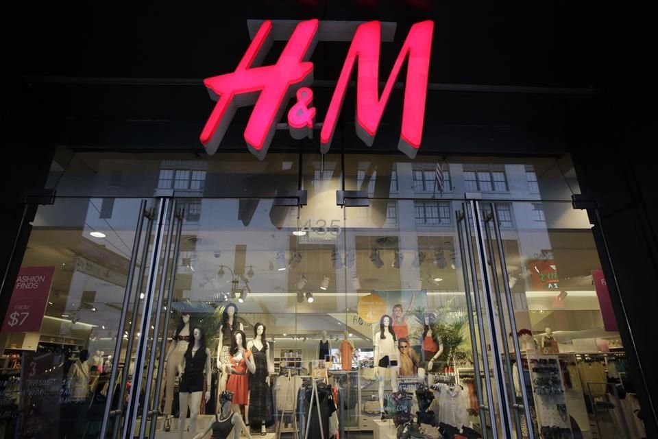 H&M lanzará sus primeros jeans de algodón 100 por ciento reciclado inspirados en los modelos de la marca Lee.