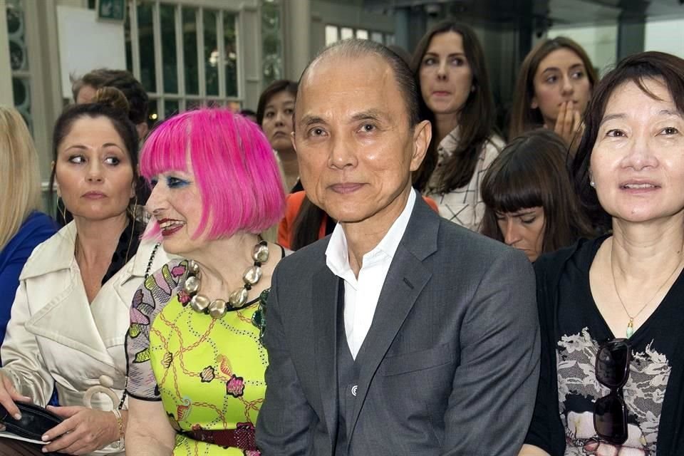 El diseñador malasio Jimmy Choo abrirá su propia universidad de moda en Londres, la cual operará a partir de septiembre.