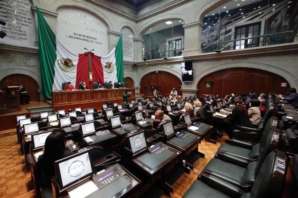 El legislador hizo un exhorto en diciembre en el Congreso mexiquense para que el Gobierno del Estado de México intervenga de manera urgente el ala norte de Cuatro Caminos.