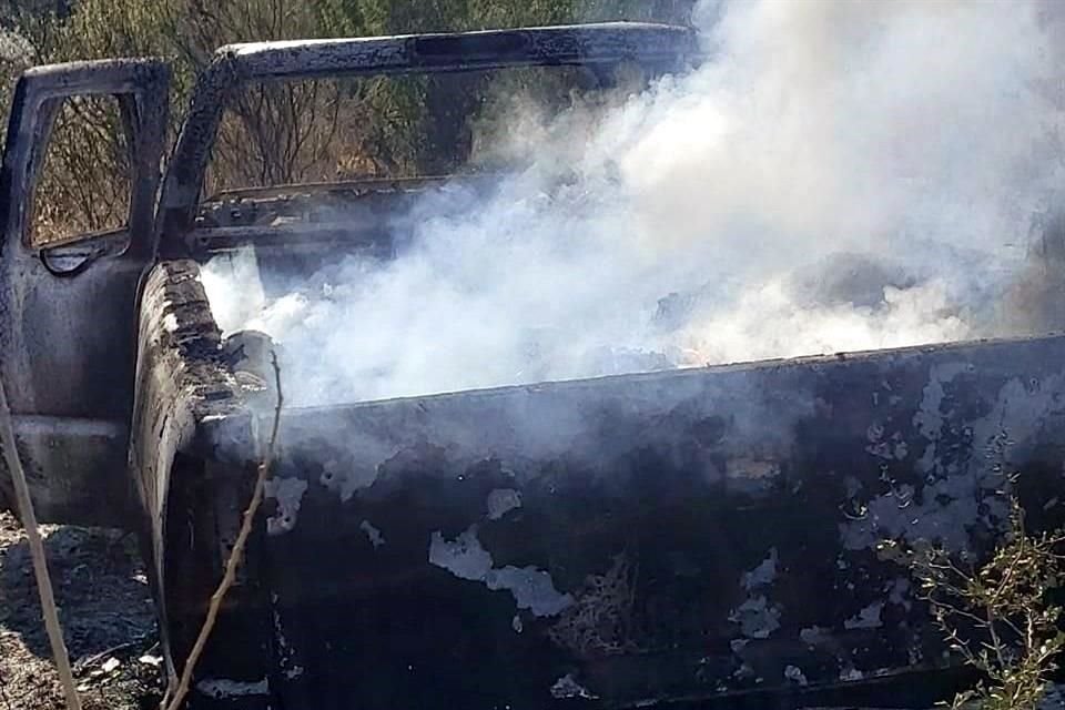 Al menos 19 personas fueron encontradas calcinadas en cajuelas de camionetas, en ejido Santa Anita, en Tamaulipas, según Fiscalía estatal.