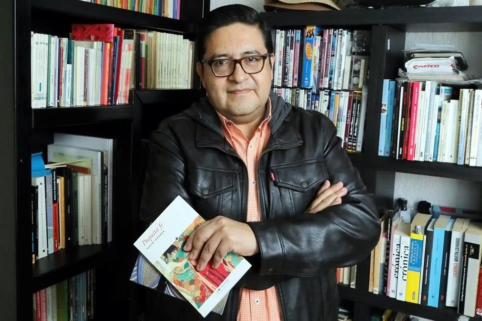 David Izazaga es escritor, periodista y promotor cultural. Es autor de Nunca Nada es Exactamente Así y Poquita Fe.