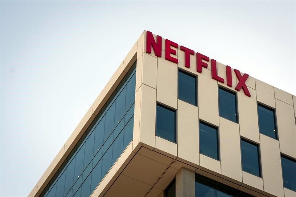 Netflix también anunció que comenzará a usar nuevas métricas para informar a los espectadores. La empresa comenzará a informar las horas vistas en lugar de la cantidad de cuentas que vieron.